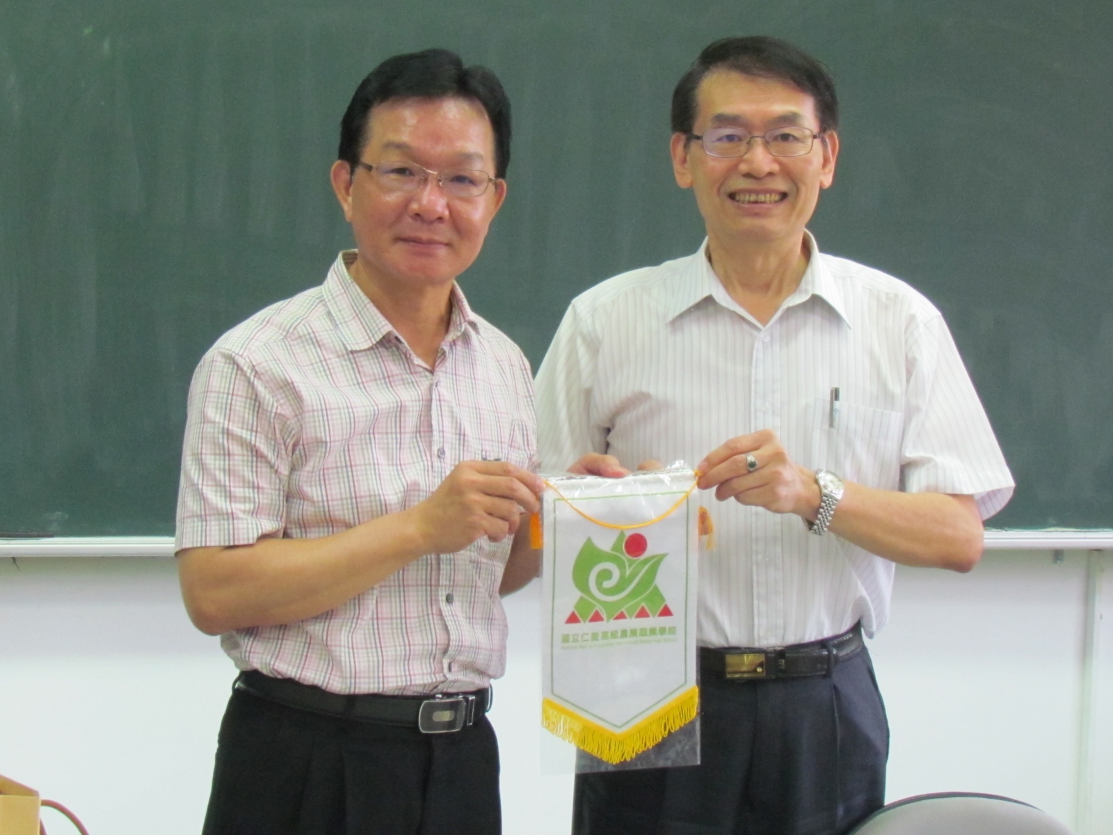 104學年度第2學期私立三育高中國立仁愛高農